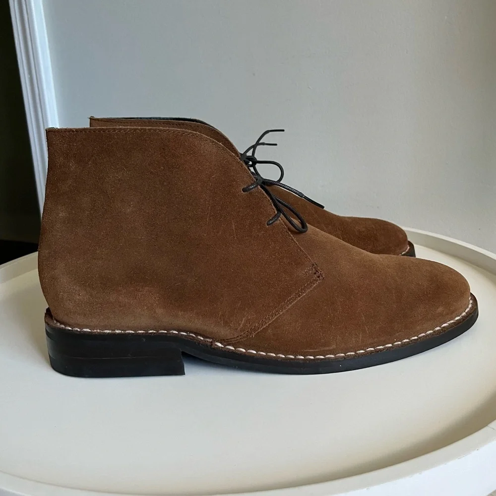 THURSDAY Everyday Scout Men’s Chukka Suede Boots Size 10